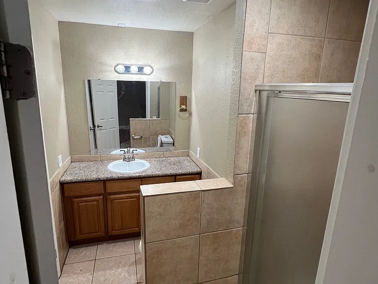 1253 Jefferson Ave #4 — Photo 12