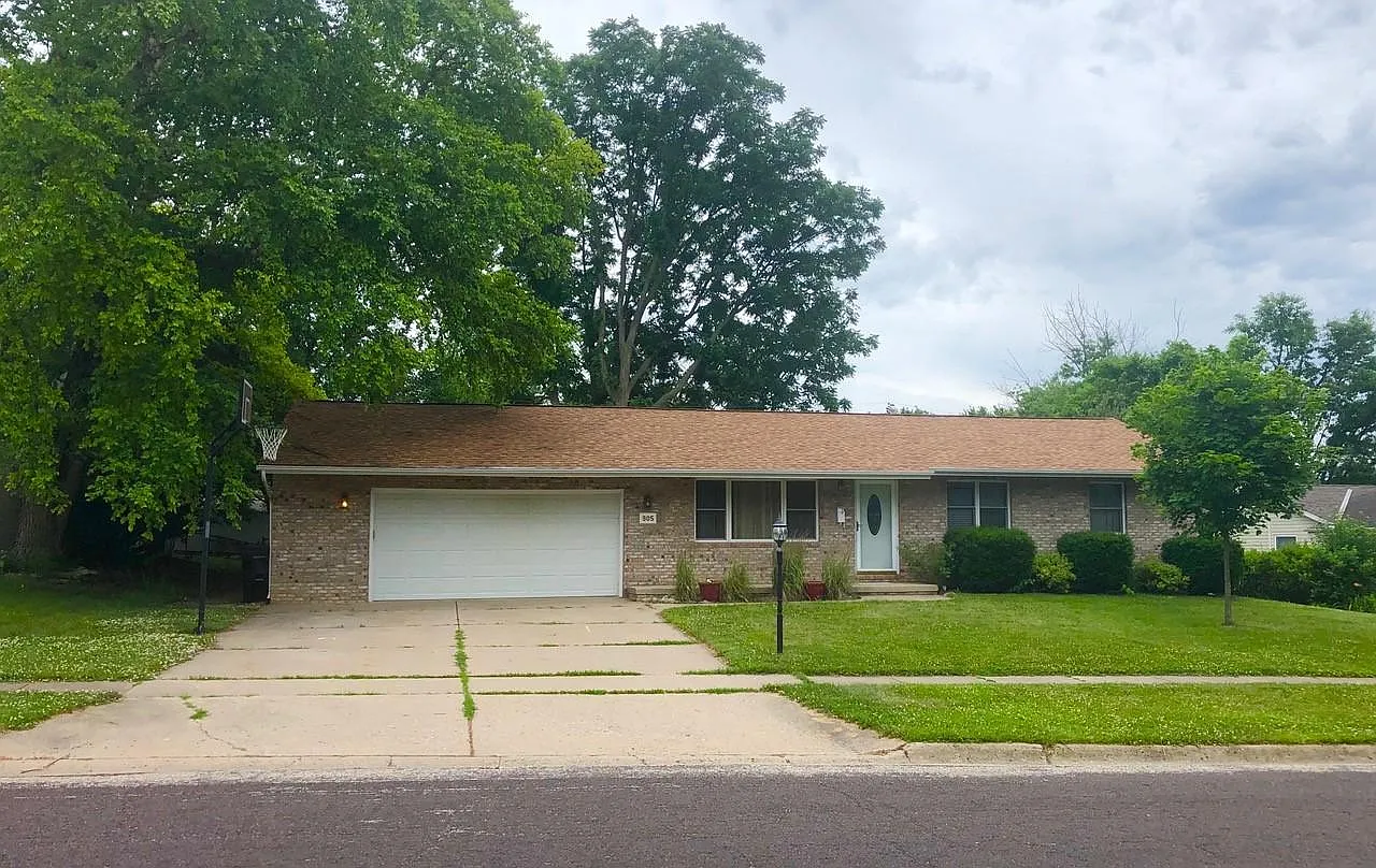 905 Hampton Rd photo 1