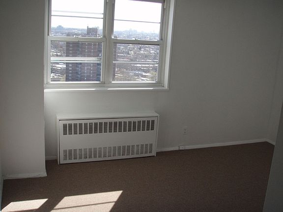 5th image of 4750 59th St APT 9G