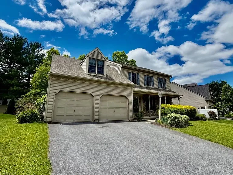 2264 Raleigh Rd — Photo 1