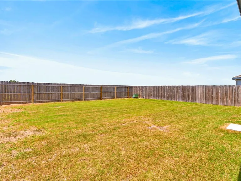 7909 Hathor Dr — Photo 23