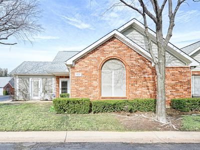 925 Bridges Dr, Arlington, TX, 76012
