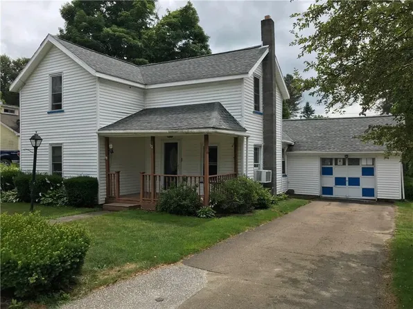 127 E 6th St, Waterford, PA 16441