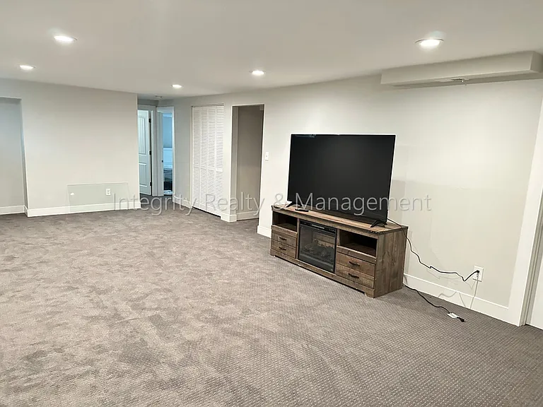 3092 W Layton Ave — Photo 23
