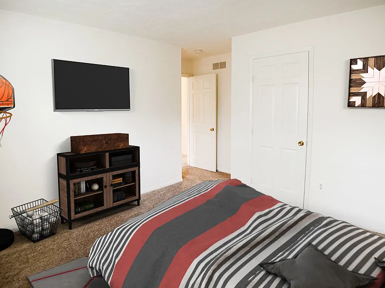 Revere Village Apartments — Photo 35