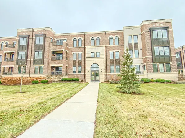 19075 Thomson DRIVE #204, Brookfield, WI 53045