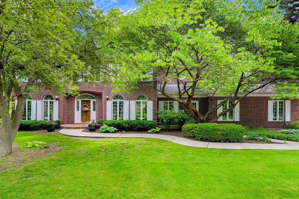 1344 Academy Ln photo 1