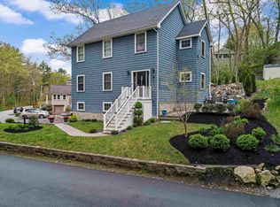 1 1st St, Windham, NH 03087