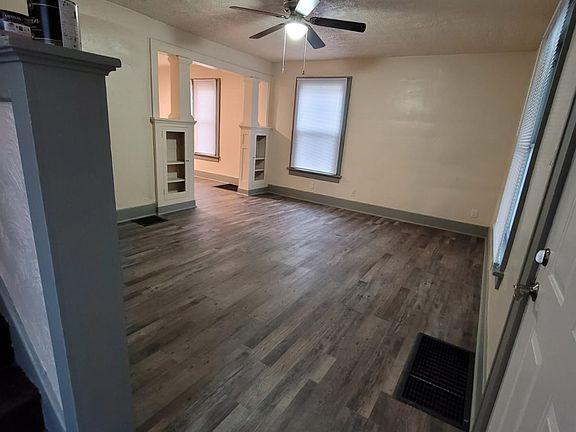 3rd image of 1348 E Dayton St