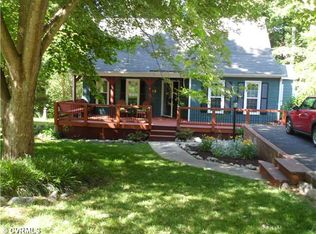 6948 Velvet Antler Dr, Midlothian, VA 23112