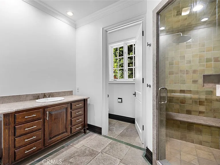 1316 Beverly Grove Pl — Photo 21