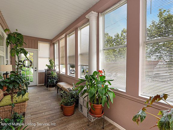 4th image of 59 Pleasant Plains Ave