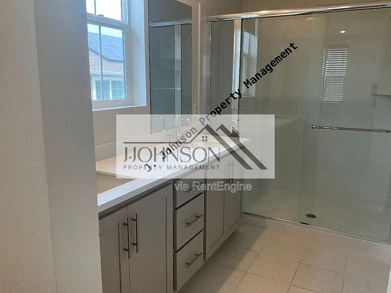 1873 Italia Way — Photo 3