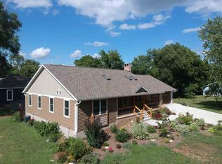 405 E 7th St, Delavan, IL 61734