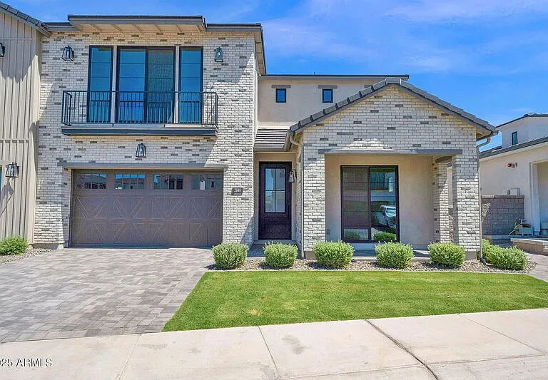 2648 E Longhorn Ct — Photo 2