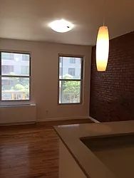 Rented by ER (DO NOT USE)