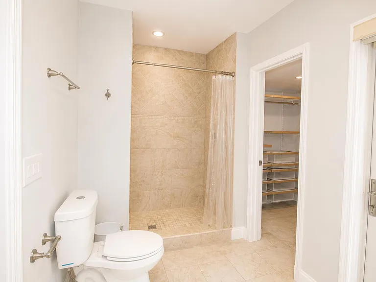 1512 SW 24th St — Photo 13