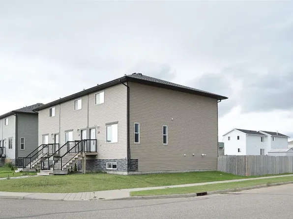 347 17th St E, Brooks, AB T1R 1R1