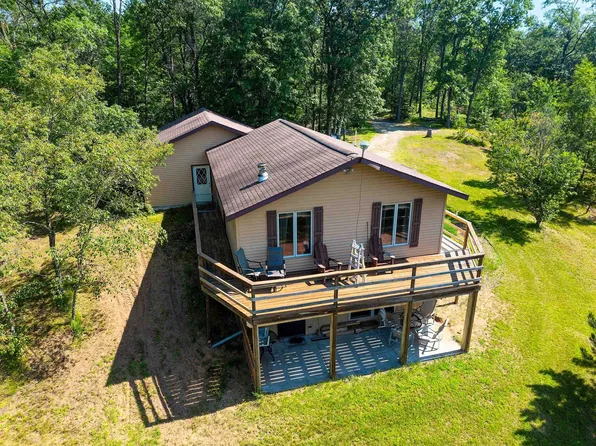 N6577 S 3rd St, Crivitz, WI 54114