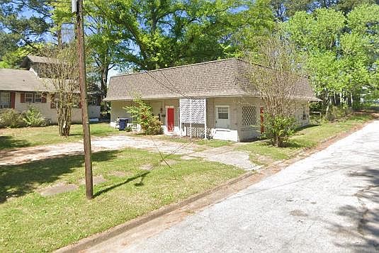 1st image of 811 Graham St