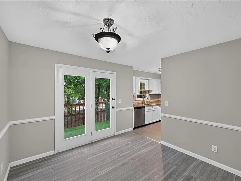 226 High Creek Dr — Photo 19