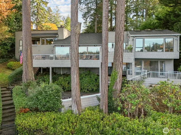 22 Loch Lane SW, Lakewood, WA 98499