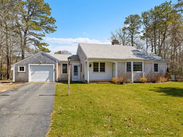 17 Touraine Way, South Yarmouth, MA 02664