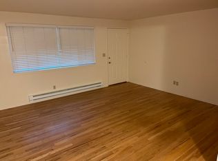 710 Beach Ave APT B, Marysville, WA 98270