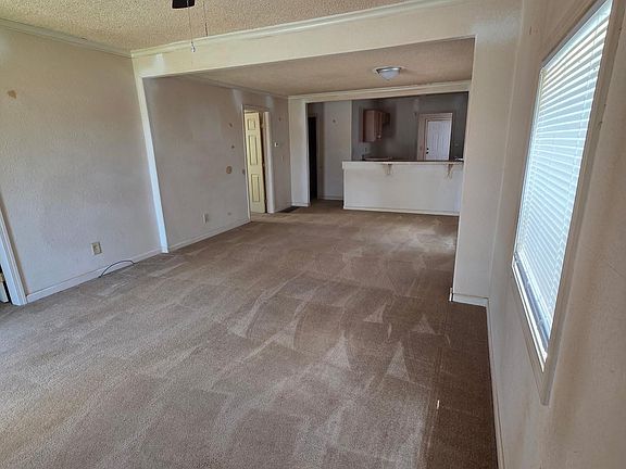 2nd image of 949 S 3rd St