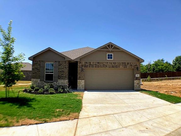 2nd image of 328 Rebecca Ln