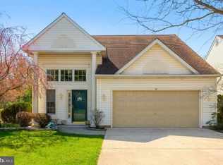 35 Candlelight Cir, Columbus, NJ 08022