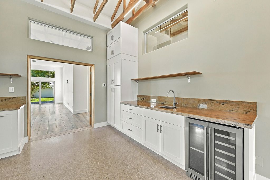 408 NE 23RD Avenue, photo 9