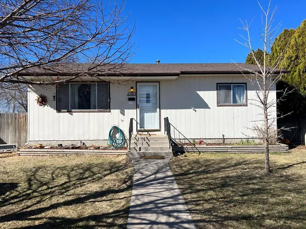 2707 E Routt Ave, Pueblo, CO 81004