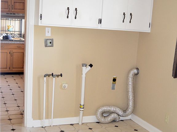 laundry / mudroom