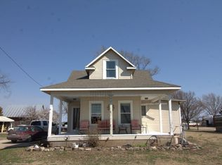 1660 25th Ave, Canton, KS 67428