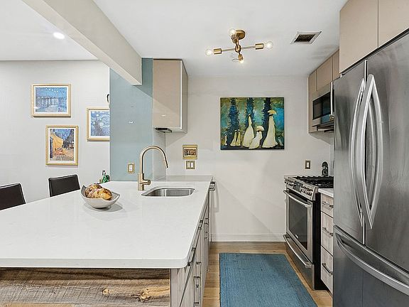 3rd image of 171 W 131st St APT 303