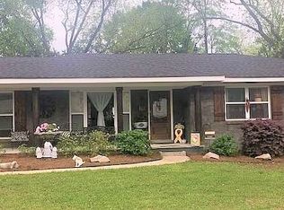 212 Hickory Ln, Prattville, AL 36066