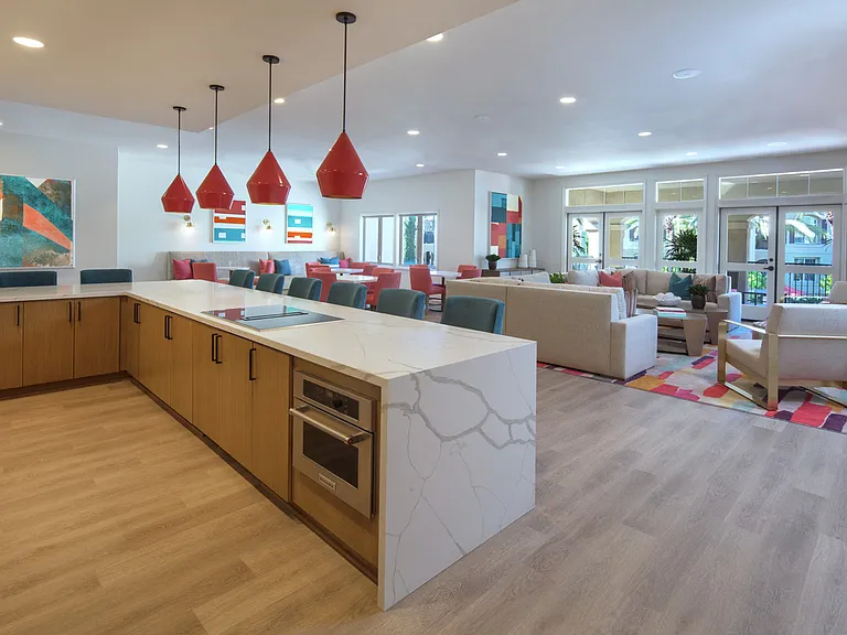 Torrey Villas Apartment Homes — Photo 8