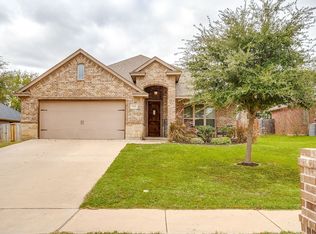 713 Brandt St, Grandview, TX 76050