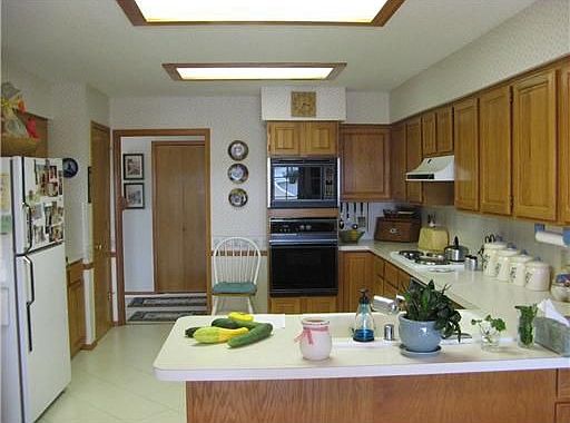 4th image of 8488 Apple Glen