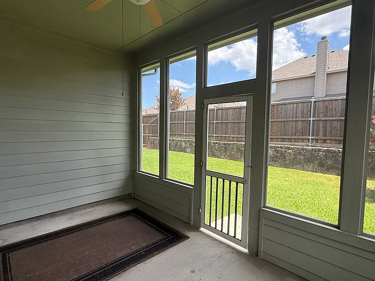 2805 Glendale Way — Photo 14