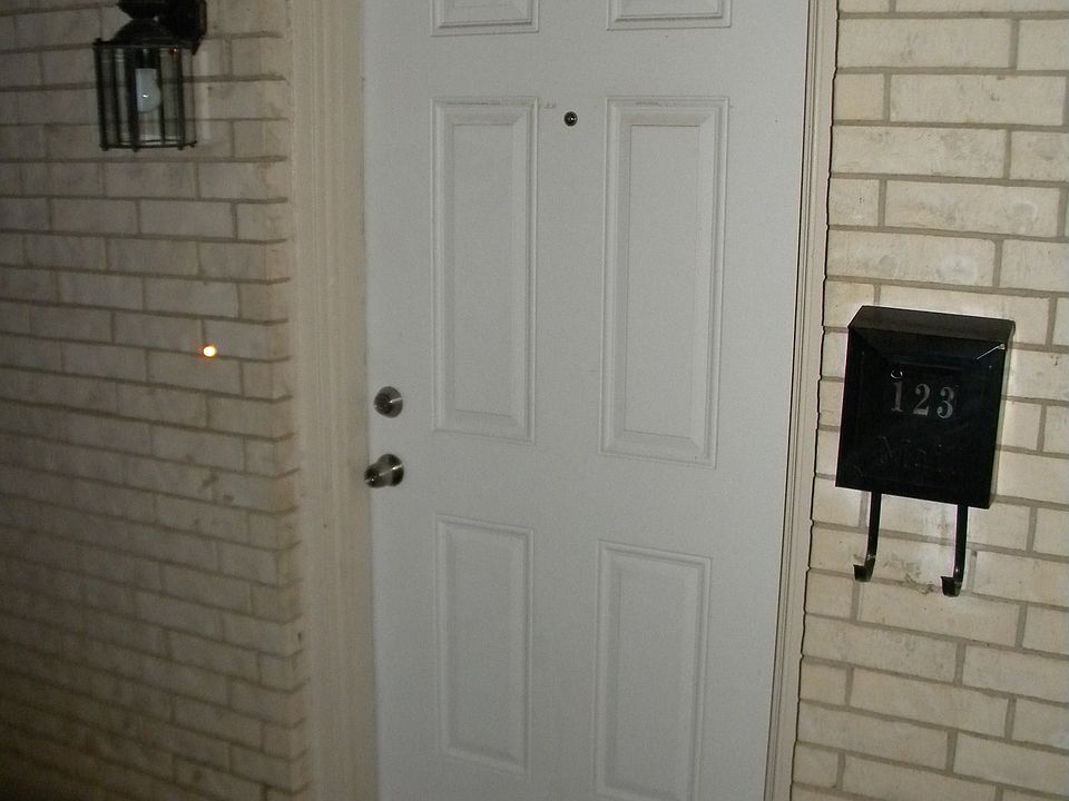 1st image of 123 Highland Park Ct