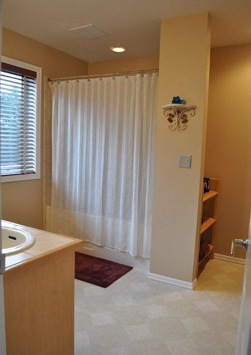 Large master bath