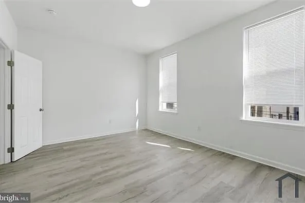 2528 Page St — Photo 12