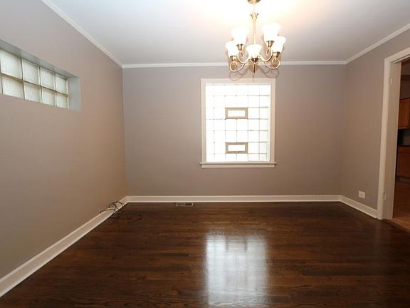 4th image of 9914 S Bensley Ave