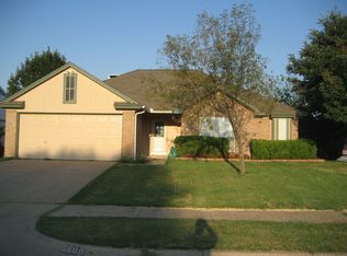 5600 Santa Fe Trl, Haltom City, TX 76148