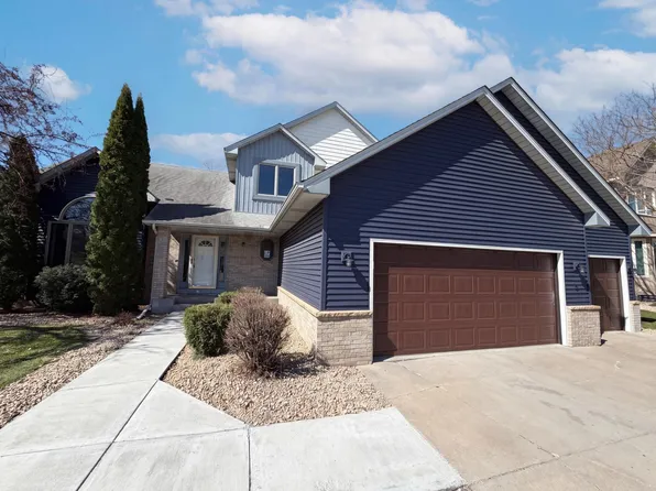 8433 Upland Ln N, Maple Grove, MN 55311