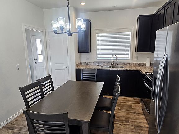 5th image of 1061 E Bradley Ave #1/2