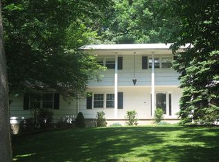 10 Sunderland Rd, Denville, NJ 07834