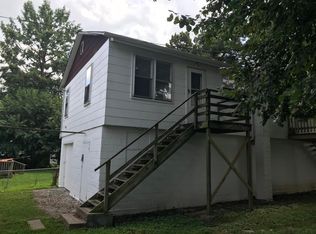 3423 Gilham Ave APT D, Alton, IL 62002